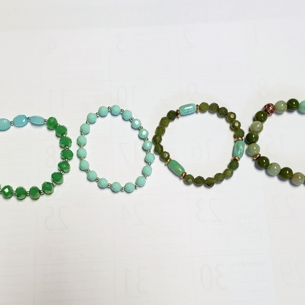 Avon stretch bracelets. Four. Shades of green. - Picture 10 of 10